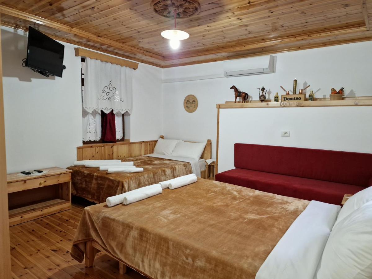 Hotel Domino Gjirokastër 外观 照片