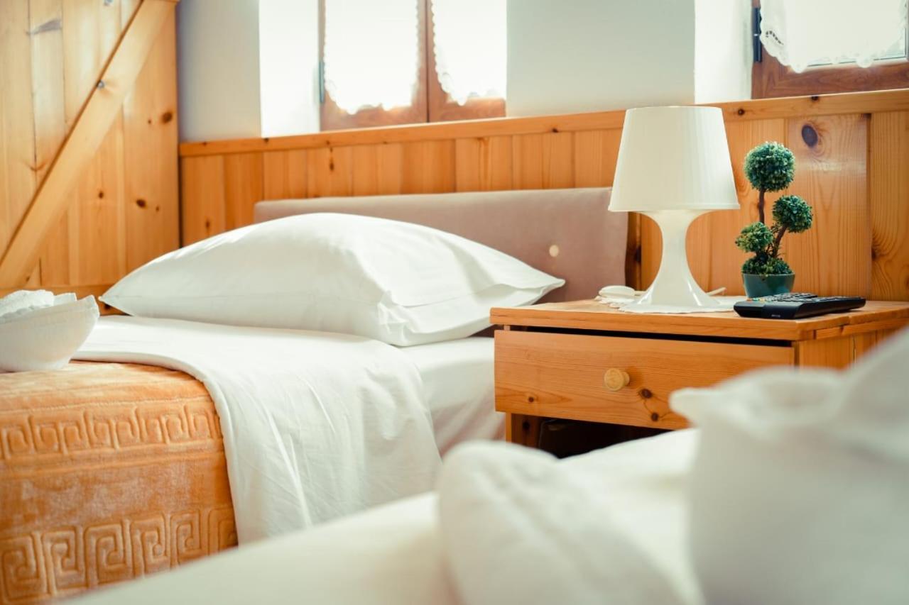 Hotel Domino Gjirokastër 外观 照片