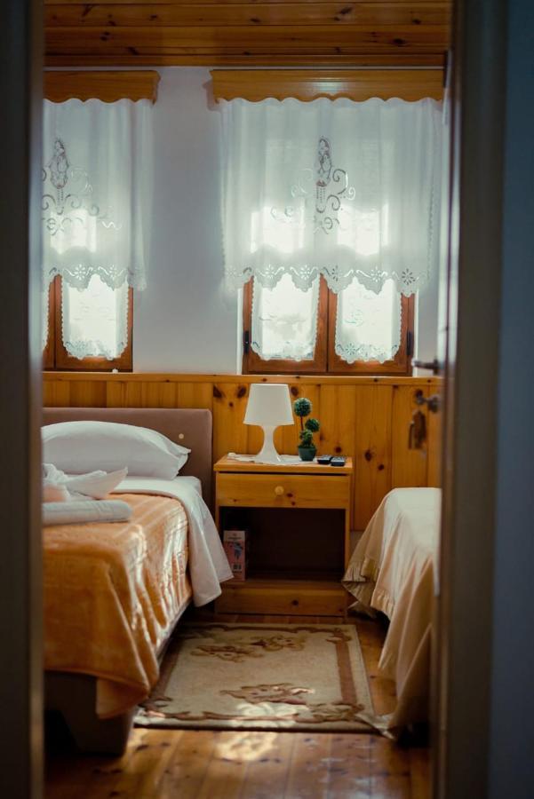 Hotel Domino Gjirokastër 外观 照片