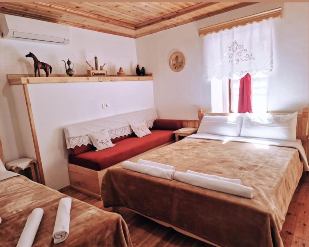 Hotel Domino Gjirokastër 外观 照片