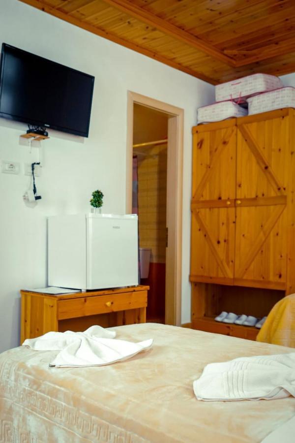 Hotel Domino Gjirokastër 外观 照片