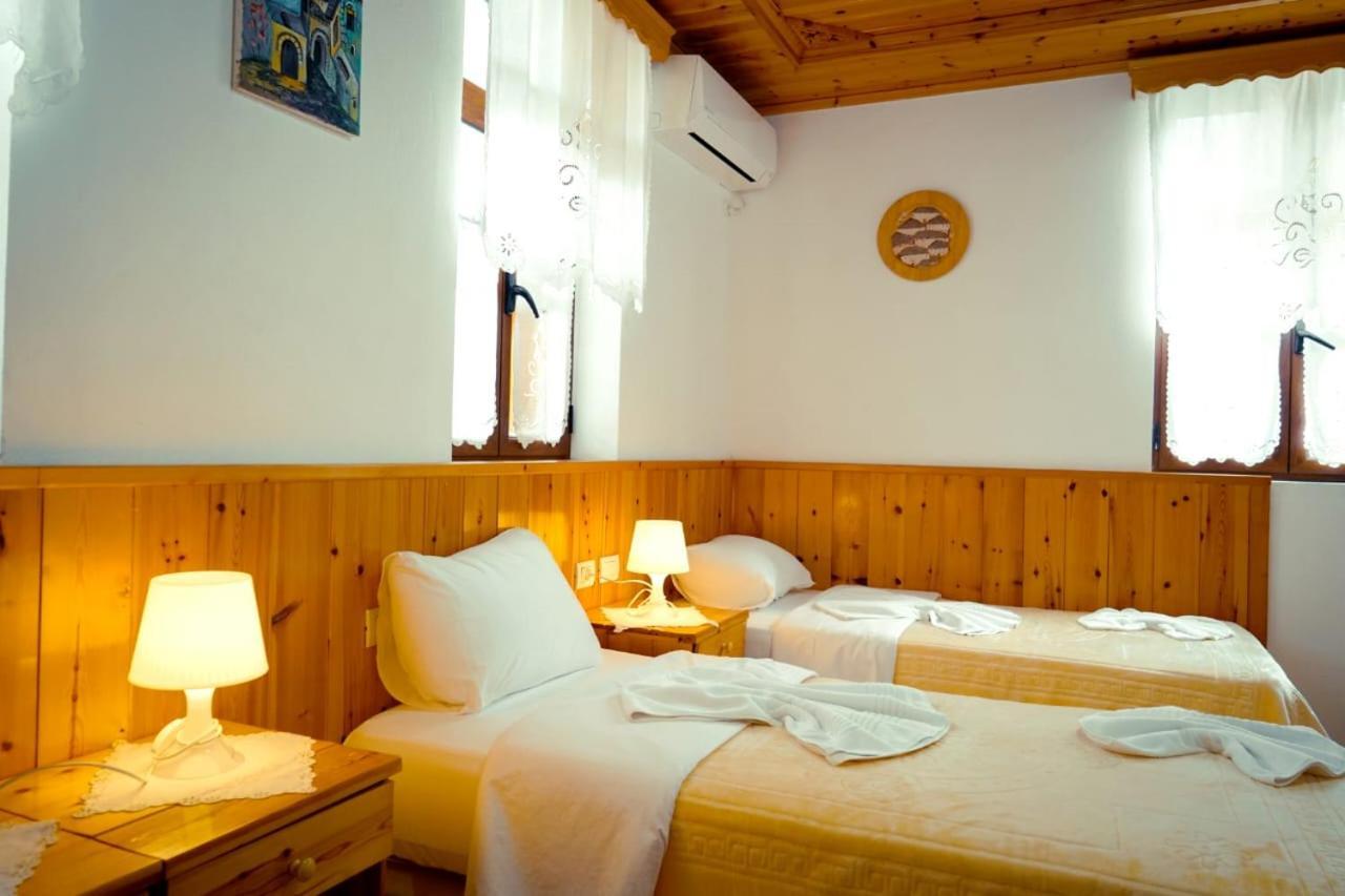 Hotel Domino Gjirokastër 外观 照片