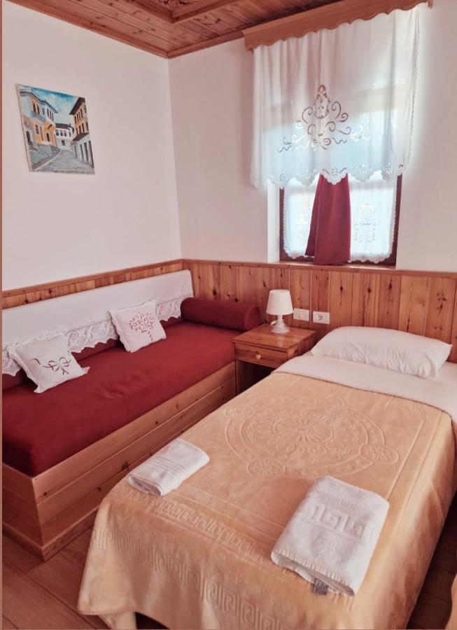 Hotel Domino Gjirokastër 外观 照片